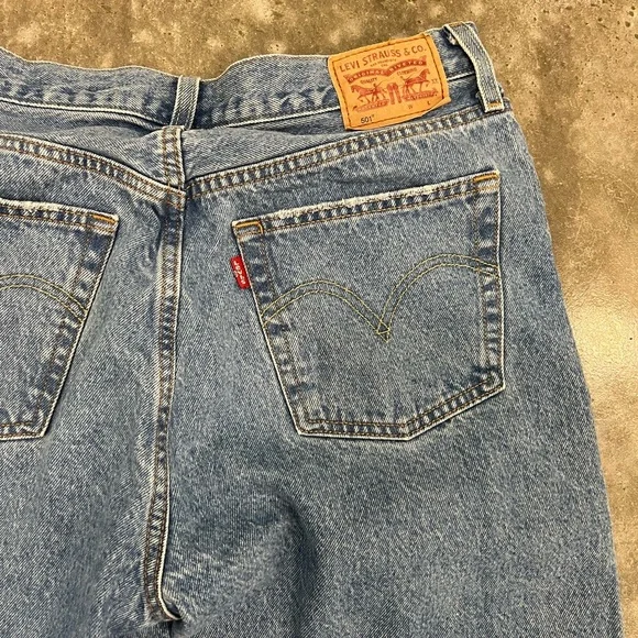 Levi’s Jeans - Picture 3 of 4